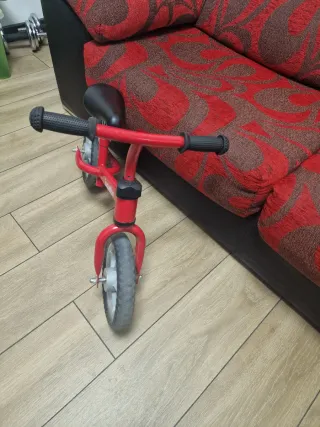 Bicicleta de equilibrio roja Juguettos