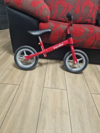 Bicicleta de equilibrio roja Juguettos