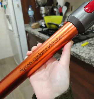 Aspirador Dyson con Accesorios