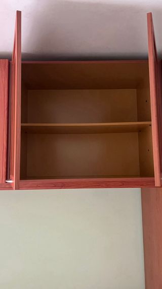 Dormitorio juvenil con armario y cama