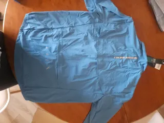 Cortavientos unisex Nyasa Born Living Yoga Azul