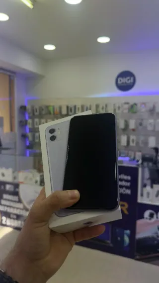 iPhone 11 128GB Morado