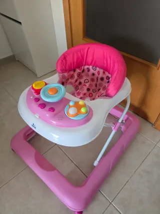 Andador bebé rosa
