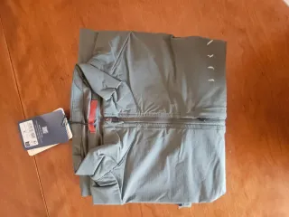 Cortavientos Nyasa Born Living Yoga Verde