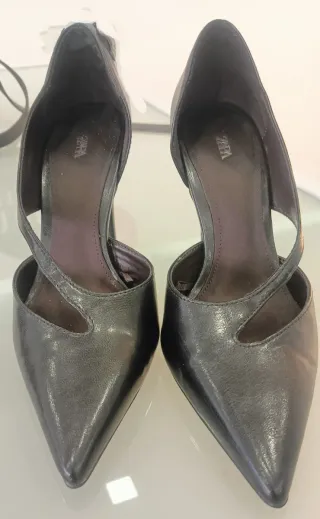 Zapatos de tacón Zara negros
