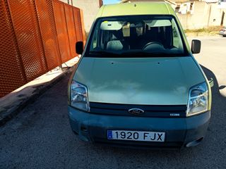 Ford Transit Connect 2006 con plataforma silla rue