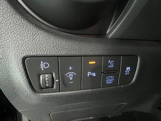 Hyundai Kona 1.6 GDI HEV Style Sky DCT