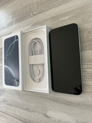 iPhone 16 pro Max 256gb 100 ciclos 100% factura