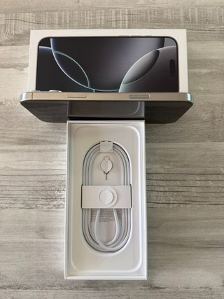 iPhone 16 pro Max 256gb 100 ciclos 100% factura