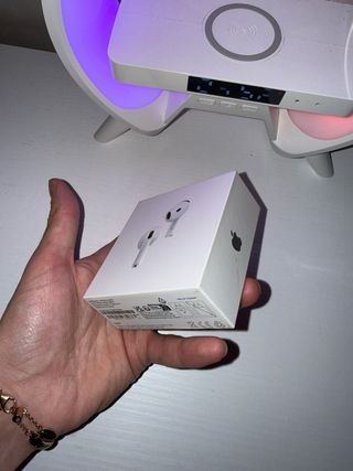 Apple AirPods 4 con (ANC)