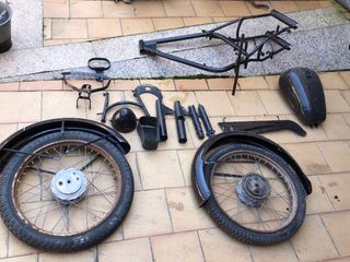 Motor BJR antiguo, incompleto