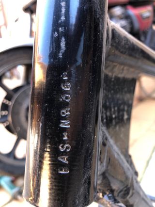 Motor BJR antiguo, incompleto
