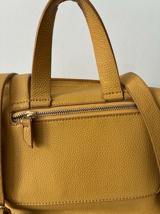 Mochila urbana mujer amarilla