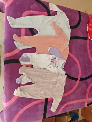 Pijamas de bebé (varios colores)