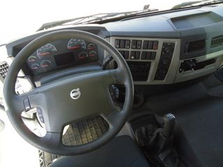 Volvo FE 280-CAMIONES GRUAS