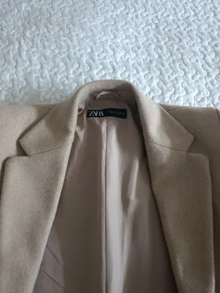 Abrigo Zara Beige