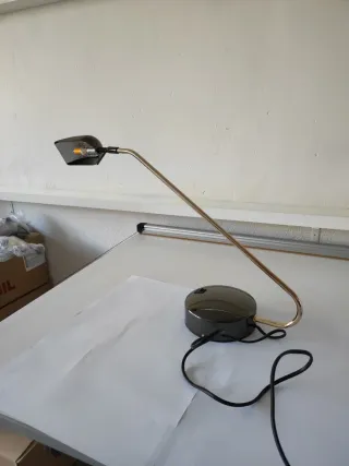 Lámpara flexo metal y plástico