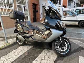 BMW C 650 GT Maxi Scooter Negra y Plateada