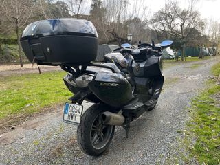 BMW C 650 GT Maxi Scooter Negra y Plateada
