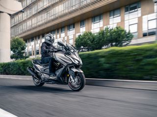 KYMCO AK 500 CC PREMIUM (Nueva)