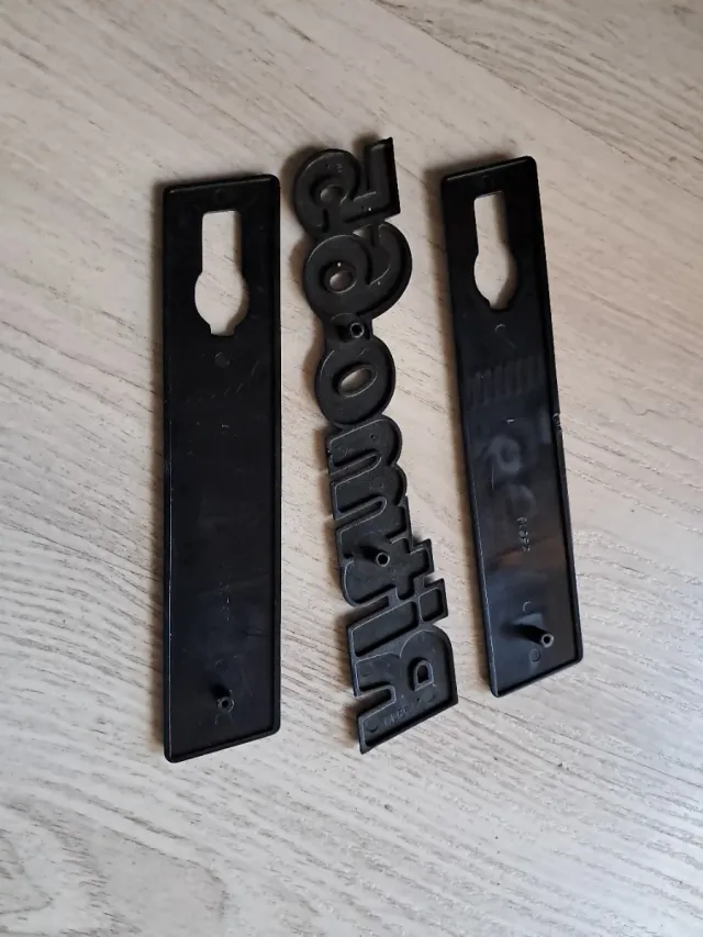 SEAT /FIAT RITMO 65. LOTE DE EMBLEMAS,ANAGRAMAS.