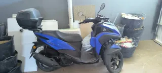 Yamaha 125 Scooter Azul