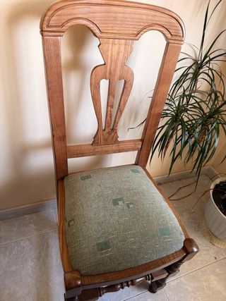 Mesa extensible comedor + 6 sillas madera maciza.