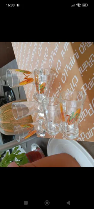 Bicchieri shot decorati con pesci