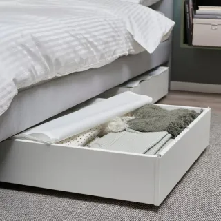 Cajón de cama con ruedas de Ikea.