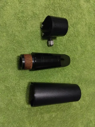 clarinete Vandoren B40 más boquillero y abrazader