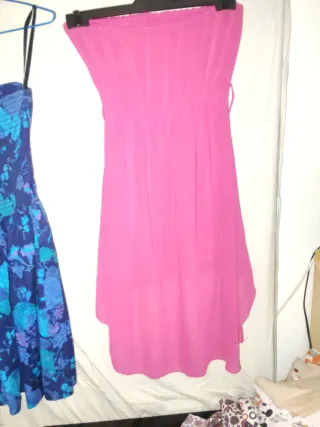 Vestidos azules y rosas