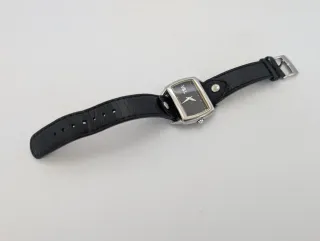 Reloj V&L Mujer, metal y cuero.