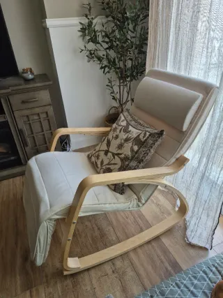 Butaca mecedora Ikea madera lactancia