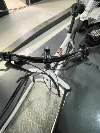 Bullitt Cargobike Larry vs Harris