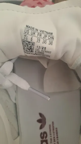 Adidas Samba x Comme des Garçons Corazones