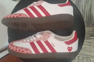 Adidas Samba x Comme des Garçons Corazones
