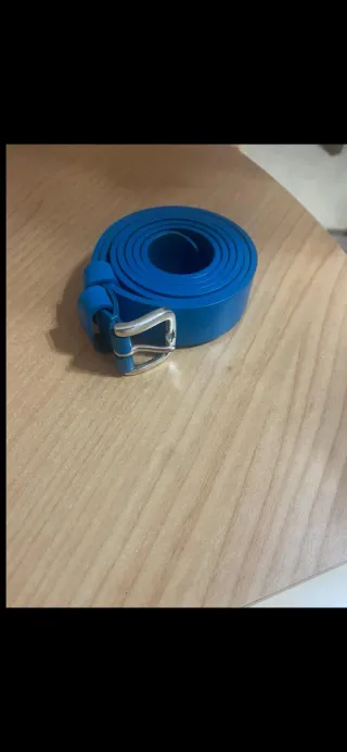 Cintura in pelle blu nuova