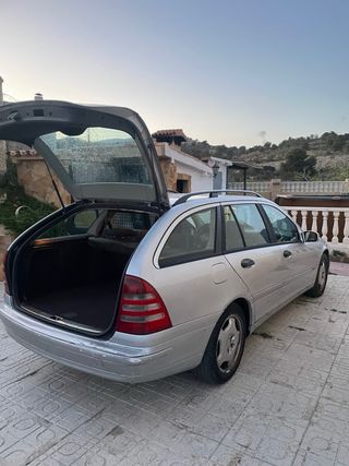 Mercedes-Benz Clase C 2005