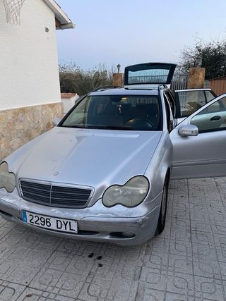 Mercedes-Benz Clase C 2005