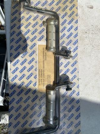 Estriberas traseras de varias motos