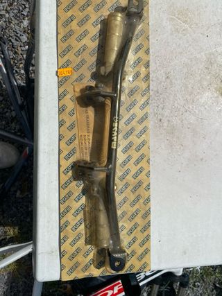 Estriberas traseras de varias motos