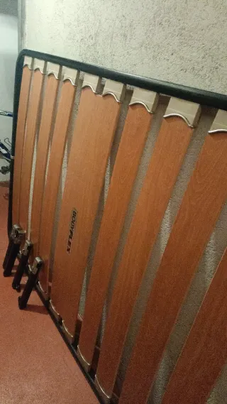 Somier láminas madera Bodyflex 135x190cm con patas