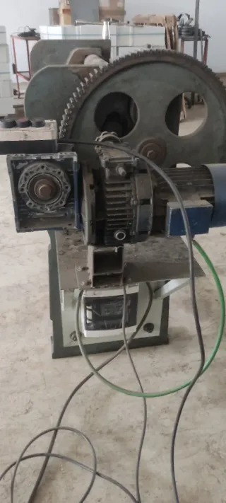 Cilindro curvador de metal