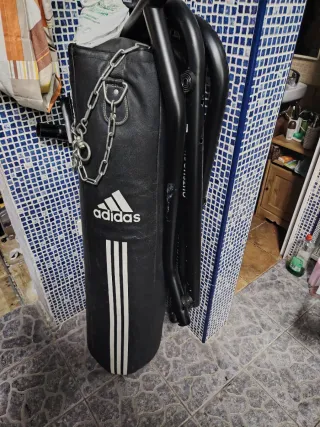 Saco de boxeo Adidas con cadena