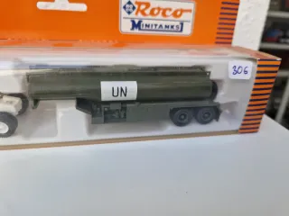 Roco Minitanks 673 PZH 2000 BW PAN UN 1/87