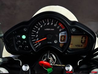 SUZUKI GLADIUS 650 -A2-