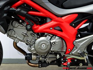 SUZUKI GLADIUS 650 -A2-