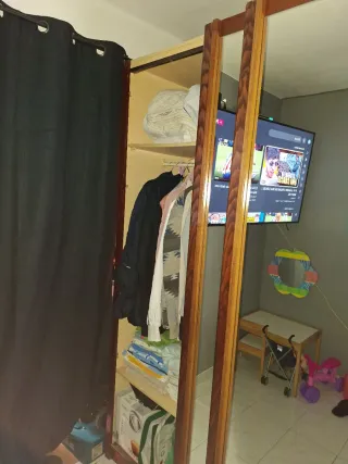 Armario grande 3 puertas correderas.