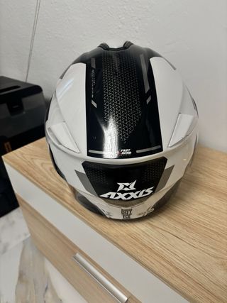 Casco de moto AXXIS blanco y negro. Talla XS