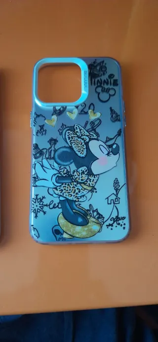 Funda iPhone 15 Pro Max Disney Minnie y Tinkerbell